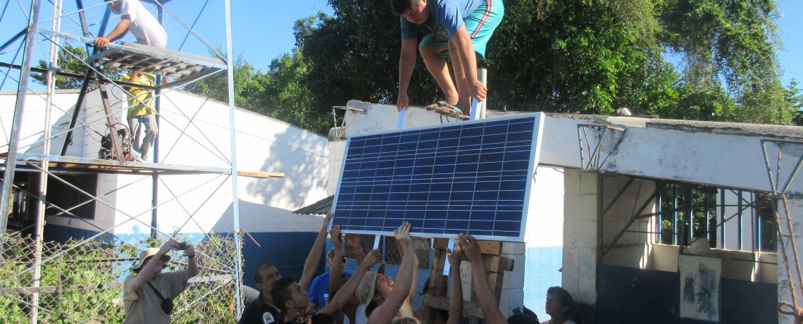 Community Members and Engineers Team up for Solar